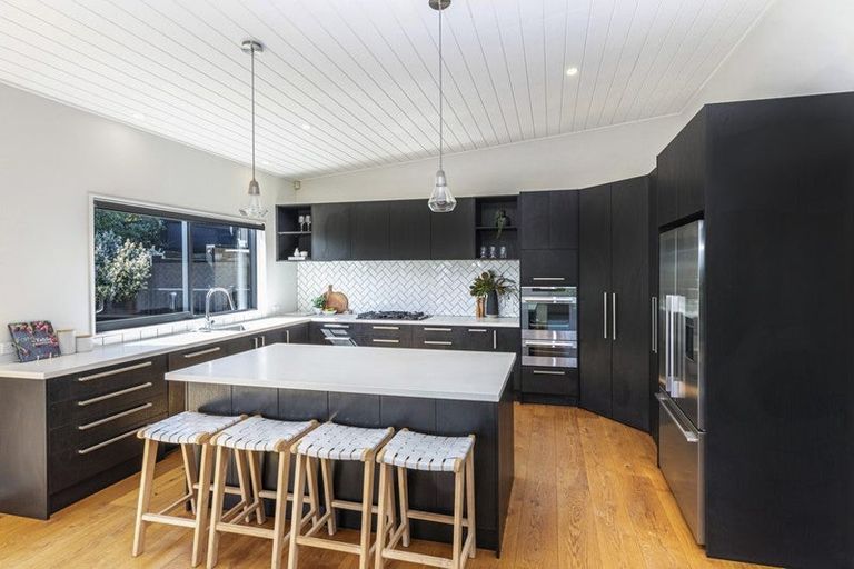 Photo of property in 1 Quarry Hill Terrace, Kennedys Bush, Christchurch, 8025