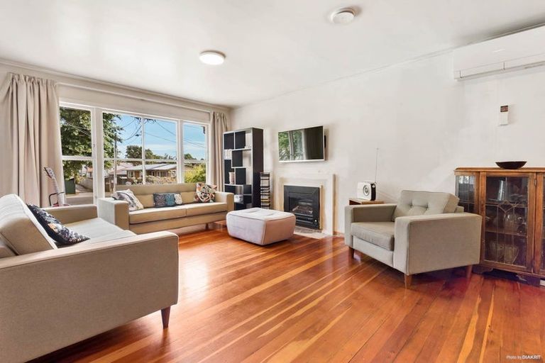 Photo of property in 17 Mildmay Road, Henderson, Auckland, 0610