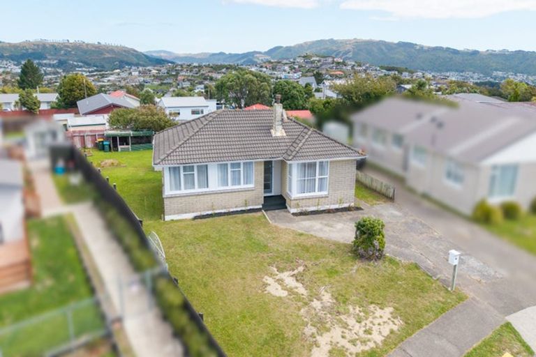 Photo of property in 17 Caduceus Place, Ascot Park, Porirua, 5024