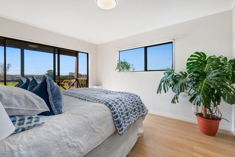 Photo of property in 24 Bronzewing Terrace, Unsworth Heights, Auckland, 0632