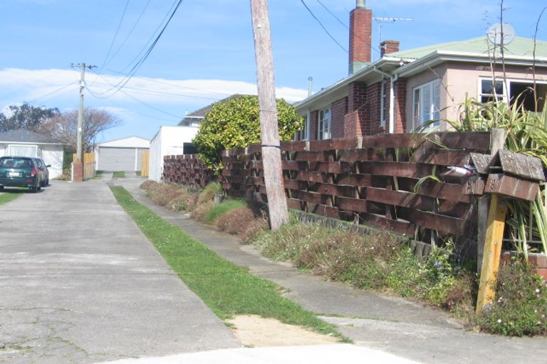 Photo of property in 9 Hollies Crescent, Johnsonville, Wellington, 6037