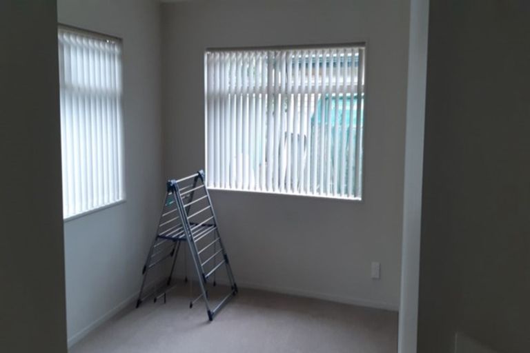 Photo of property in 10 Centreway Road, Orewa, 0931