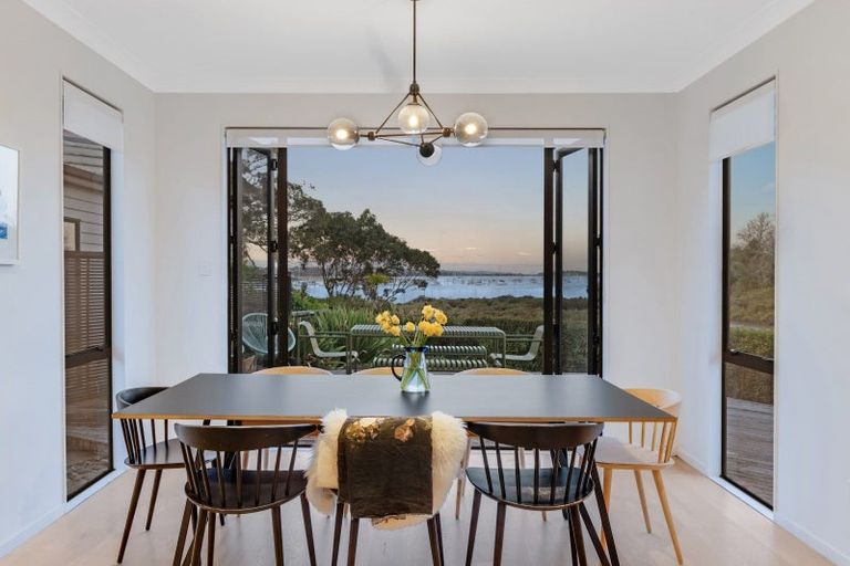 Photo of property in 27b Tamaki Bay Drive, Pakuranga, Auckland, 2010