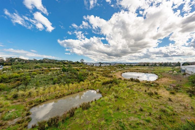 Photo of property in 4e/17 Crown Lynn Place, New Lynn, Auckland, 0600