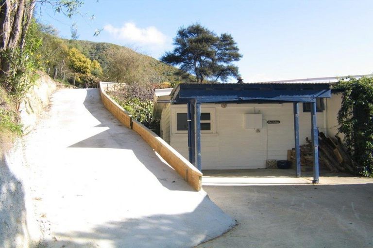 Photo of property in 13 Arthur Crescent, Waikawa, Picton, 7220