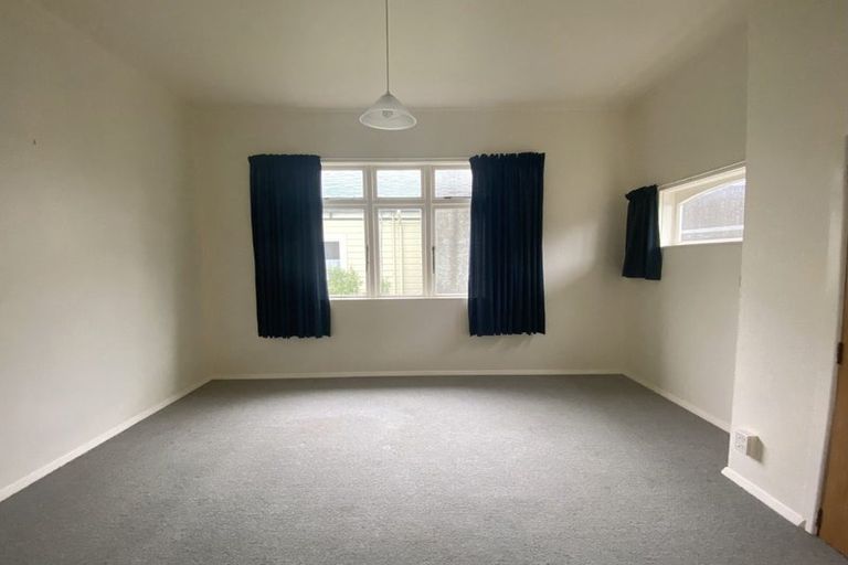 Photo of property in 30 Tiber Street, Island Bay, Wellington, 6023