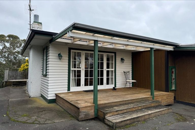 Photo of property in 15 Awarua Crescent, Havelock North, 4130