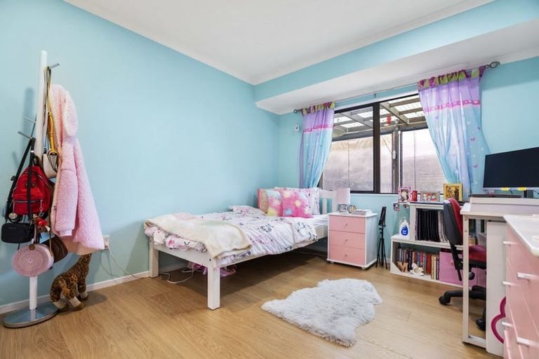 Photo of property in 64 Black Teal Close, Unsworth Heights, Auckland, 0632