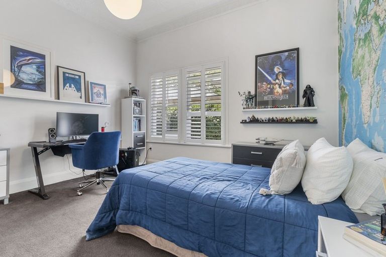 Photo of property in 23 Cheltenham Road, Devonport, Auckland, 0624