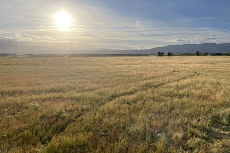 Photo of property in 20 Southern Tor Lane, Springvale, 9393