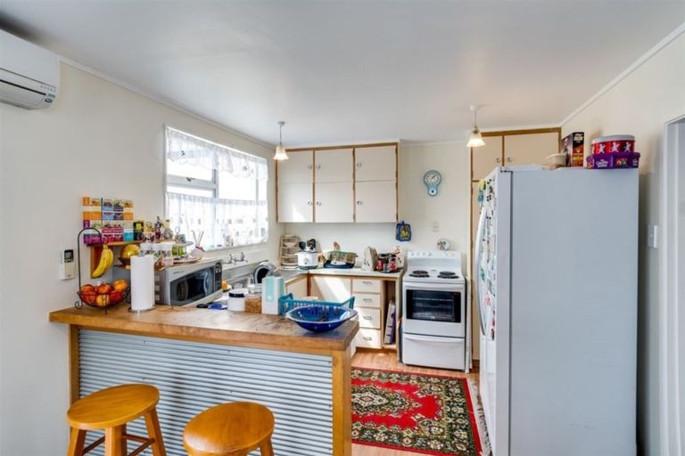 Photo of property in 9 Currie Street, Greenmeadows, Napier, 4112