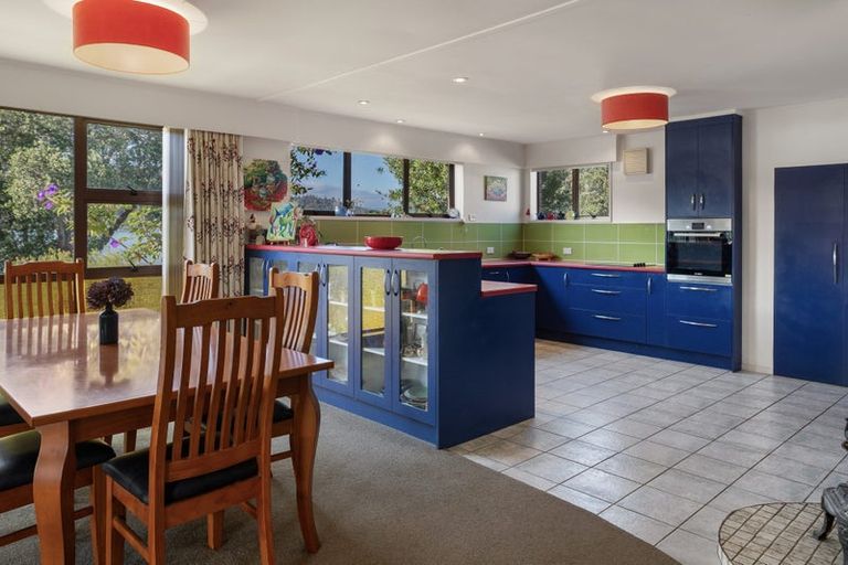 Photo of property in 27 Robinson Road, Whitianga, 3510