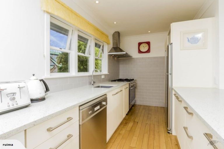 Photo of property in 1/472 East Coast Road, Windsor Park, Auckland, 0630