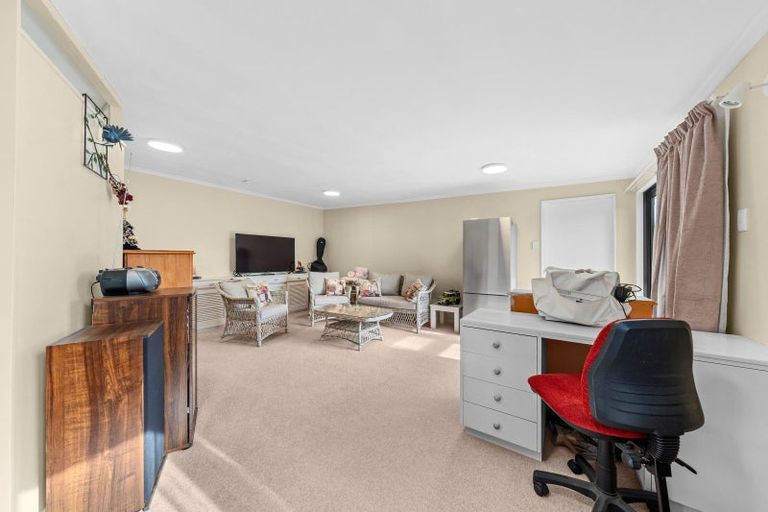 Photo of property in 13 Te Whena Place, Waitara, 4320