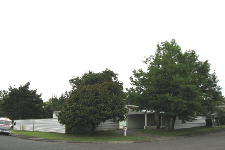 Photo of property in 2/51 Stanaway Street, Hillcrest, Auckland, 0627