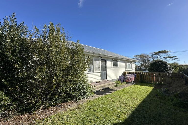 Photo of property in 10 Quinn Road, Levin, 5510