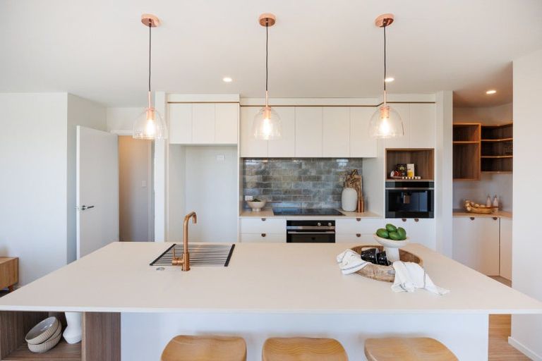 Photo of property in 68 Atlantic Drive, Fitzherbert, Palmerston North, 4410