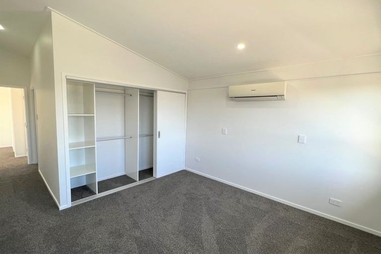 Photo of property in 79 Gossamer Drive, Pakuranga Heights, Auckland, 2010