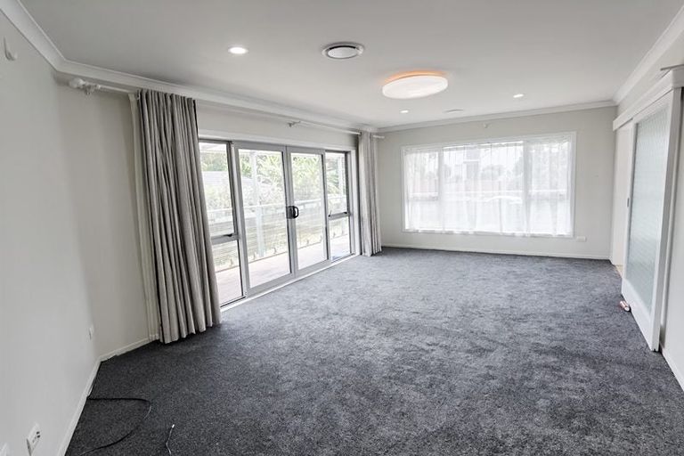 Photo of property in 194 Bleakhouse Road, Mellons Bay, Auckland, 2014