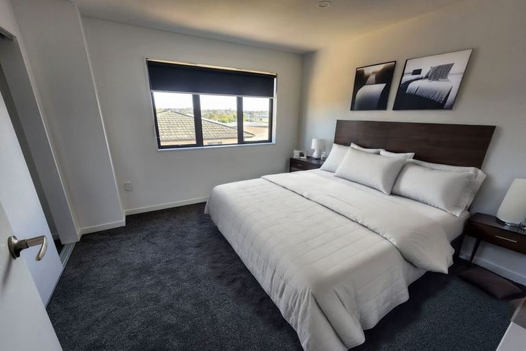 Photo of property in 3/3 Abbotleigh Avenue, Te Atatu Peninsula, Auckland, 0610