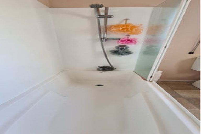 Photo of property in 14 Gina Avenue, Ranui, Auckland, 0612