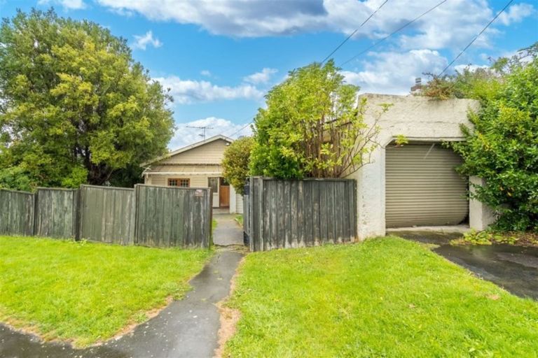 Photo of property in 19 Forfar Street, Clyde Hill, Dunedin, 9011