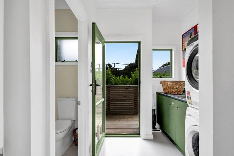 Photo of property in 1185b South Road, Oakura, 4314