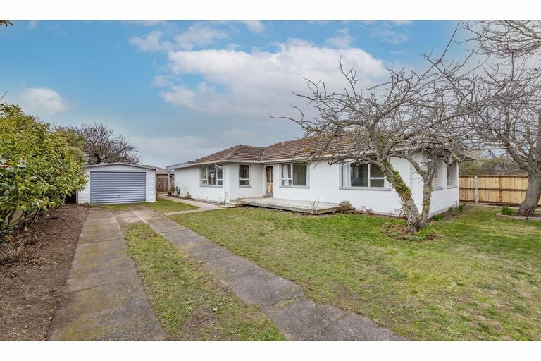 Photo of property in 32 Woodgrove Avenue, North New Brighton, Christchurch, 8083