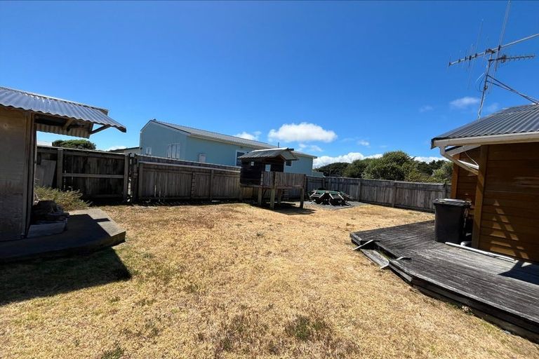 Photo of property in 19 Scott Avenue, Otaki Beach, Otaki, 5512