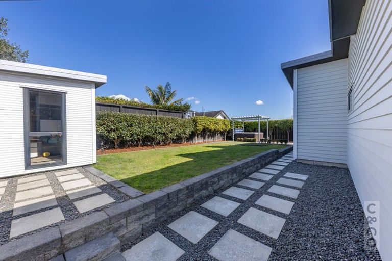 Photo of property in 11 Parlane Drive, Huapai, Kumeu, 0810
