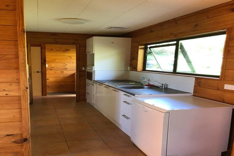 Photo of property in 12 Delshaw Avenue, Stanmore Bay, Whangaparaoa, 0932