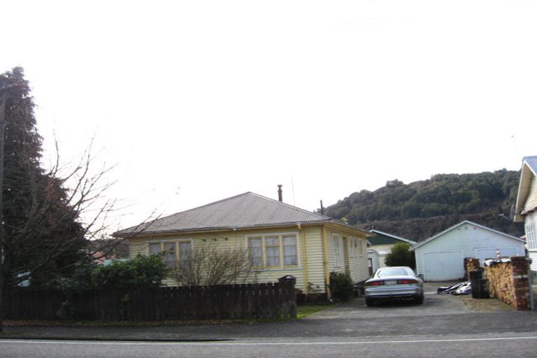 Photo of property in 107 Buller Road, Reefton, 7830