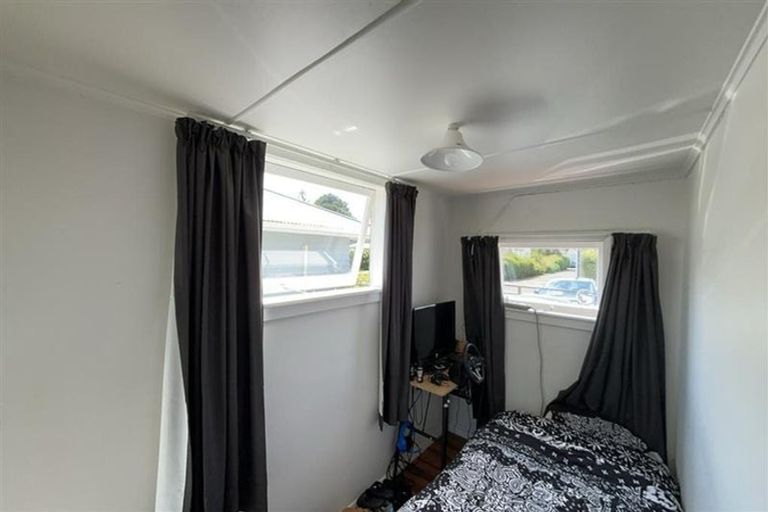 Photo of property in 160 Seaview Road, Westown, New Plymouth, 4310
