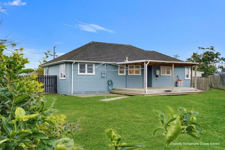 Photo of property in 12 Holland Crescent, Bulls, 4818