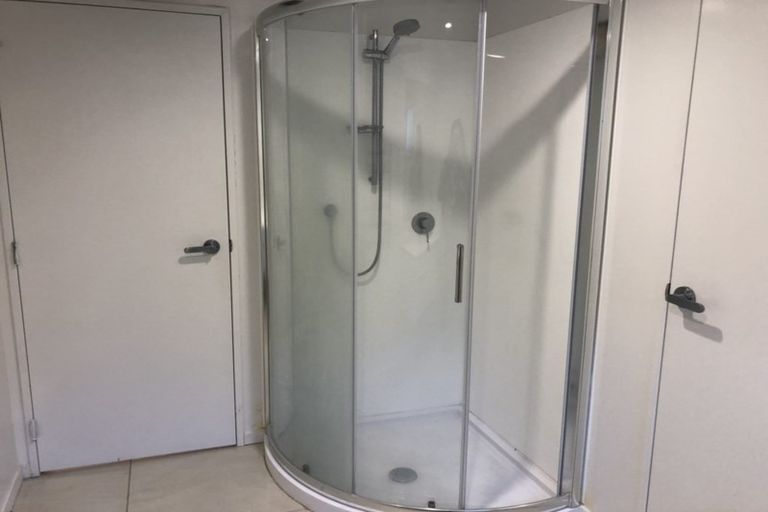 Photo of property in 2/78 Archers Road, Glenfield, Auckland, 0629