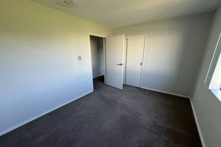 Photo of property in 62 Bordeaux Parade, Te Atatu South, Auckland, 0610