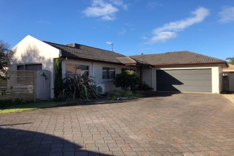 Photo of property in 21 Lamia Grove, Papamoa Beach, Papamoa, 3118