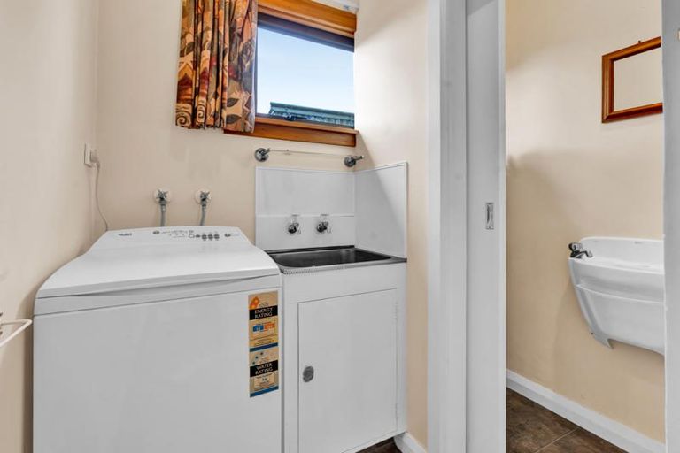 Photo of property in 10 Seddon Street, Westown, New Plymouth, 4310