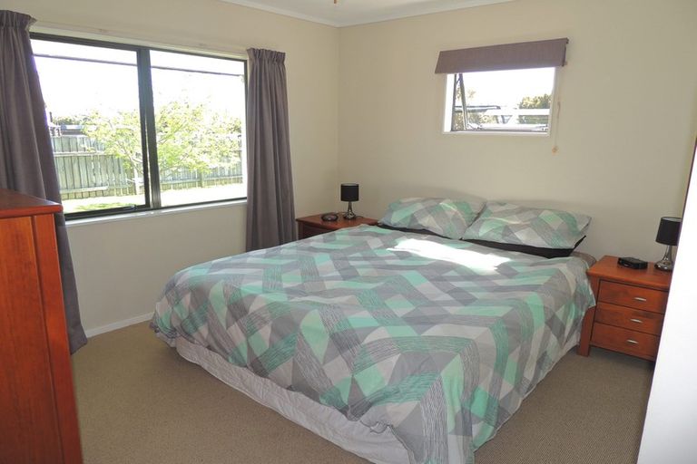 Photo of property in 7 Parfitt Place, Ngatea, 3503