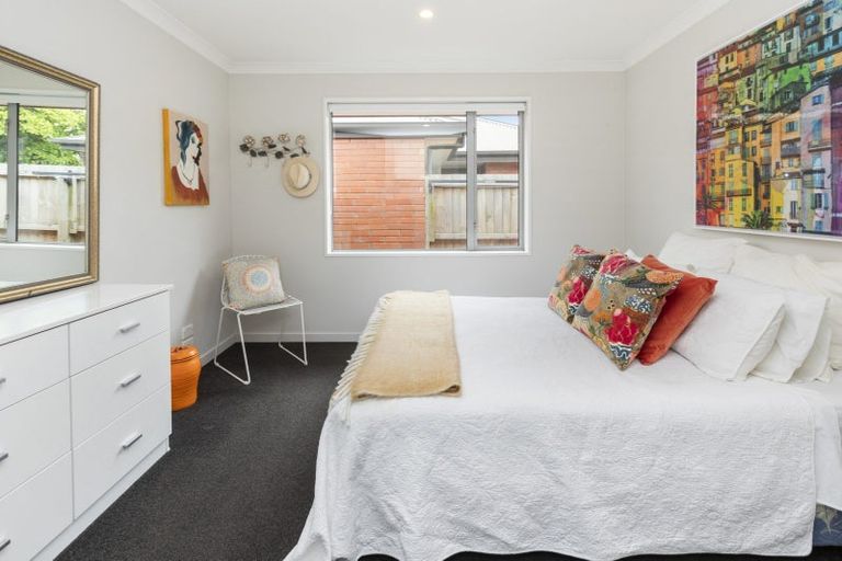 Photo of property in 1/11 North Avon Road, Richmond, Christchurch, 8013