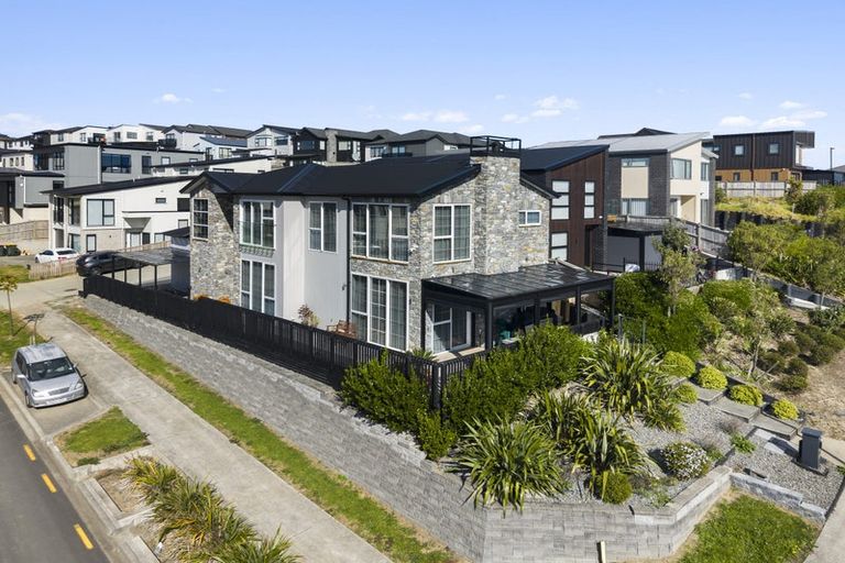 Photo of property in 9 Bremner Ridge Street, Flat Bush, Auckland, 2019