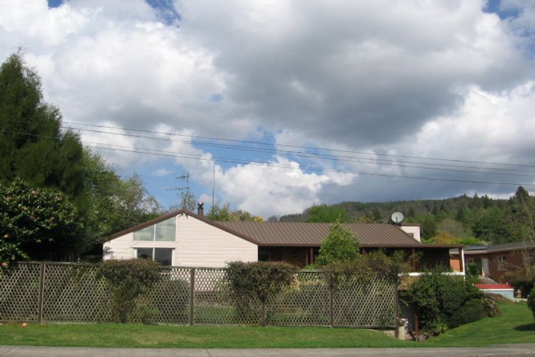 Photo of property in 9 Lynmore Avenue, Lynmore, Rotorua, 3010