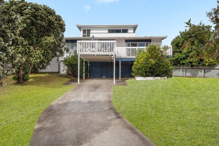 Photo of property in 1338 Papamoa Beach Road, Papamoa Beach, Papamoa, 3118