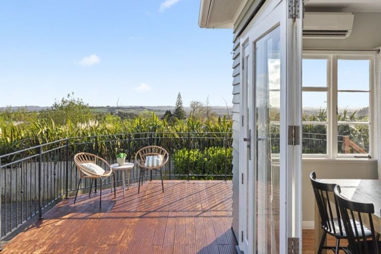 Photo of property in 51 Burrow Road, Pukekohe, 2120