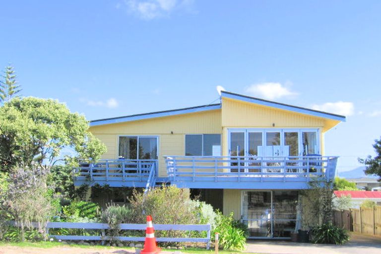 Photo of property in 42 Karewa Parade, Papamoa Beach, Papamoa, 3118