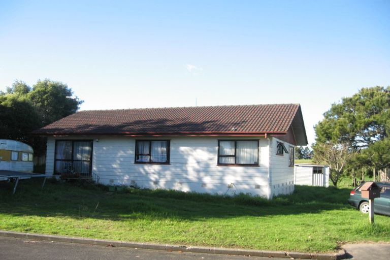 Photo of property in 12 Celmisia Place, Weymouth, Auckland, 2103