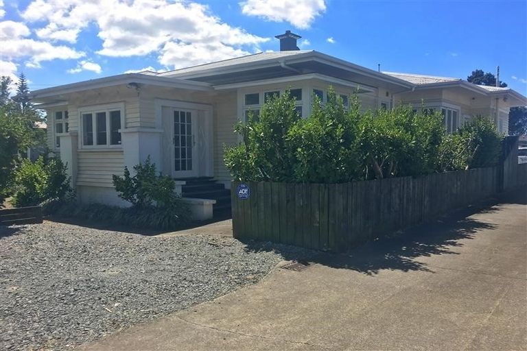 Photo of property in 1/9 Vine Street, Mangere East, Auckland, 2024