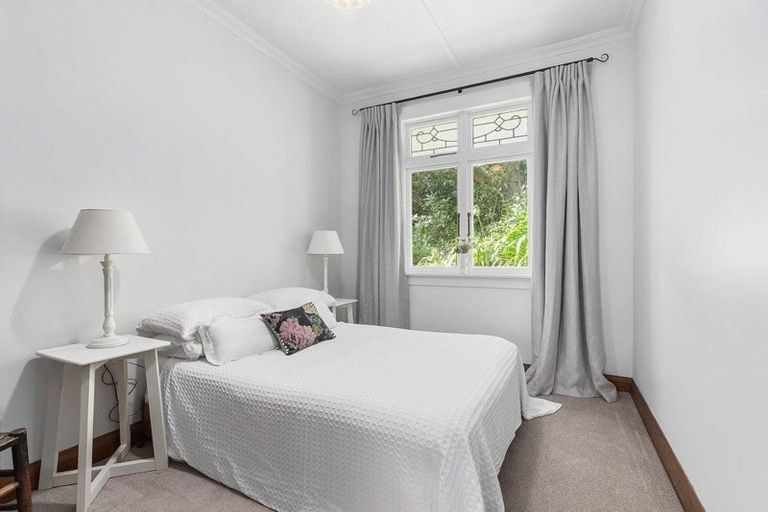 Photo of property in 16 Mallam Street, Karori, Wellington, 6012