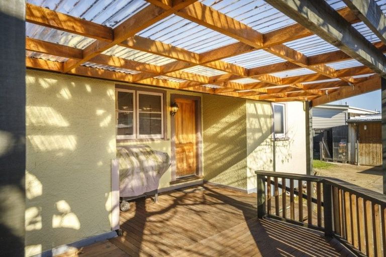 Photo of property in 17 Douglas Street, West End, Palmerston North, 4412