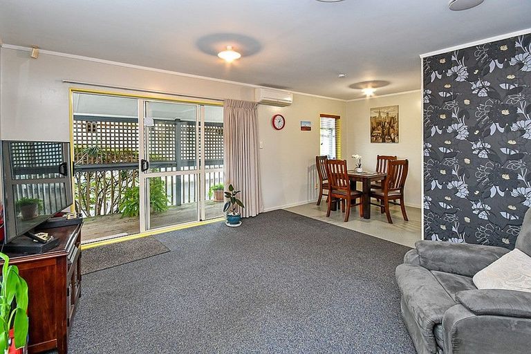 Photo of property in 30a Meadow Street, Mount Wellington, Auckland, 1062